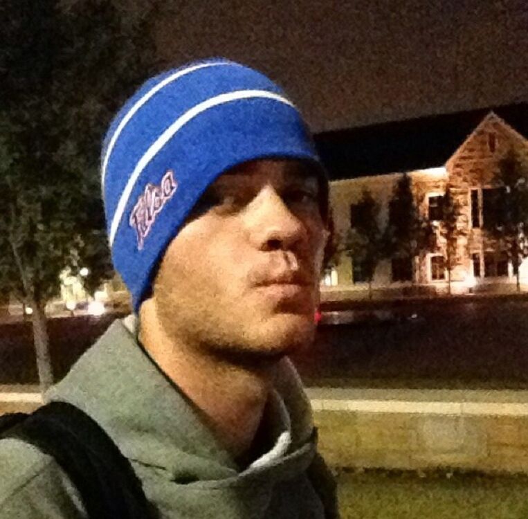  ,   Sonek, 28 ,   