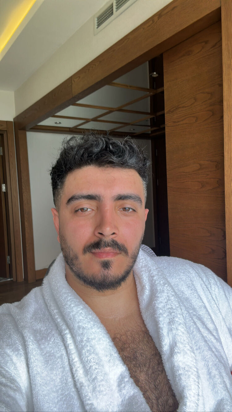  35528240  Ferhat, 32 ,    