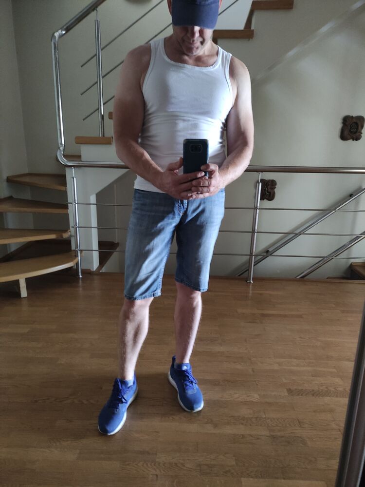  36128810  Andrey, 46 ,    