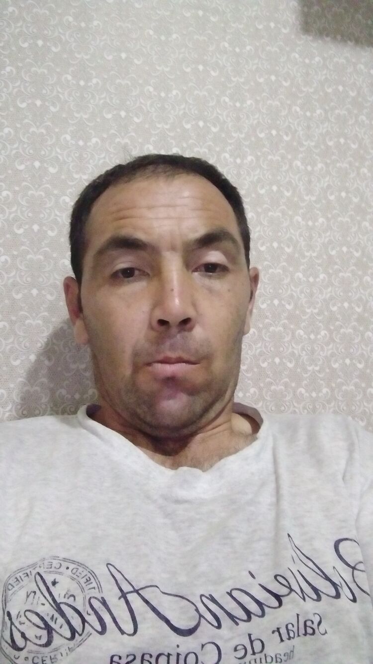  38075890  Rustam, 37 ,    