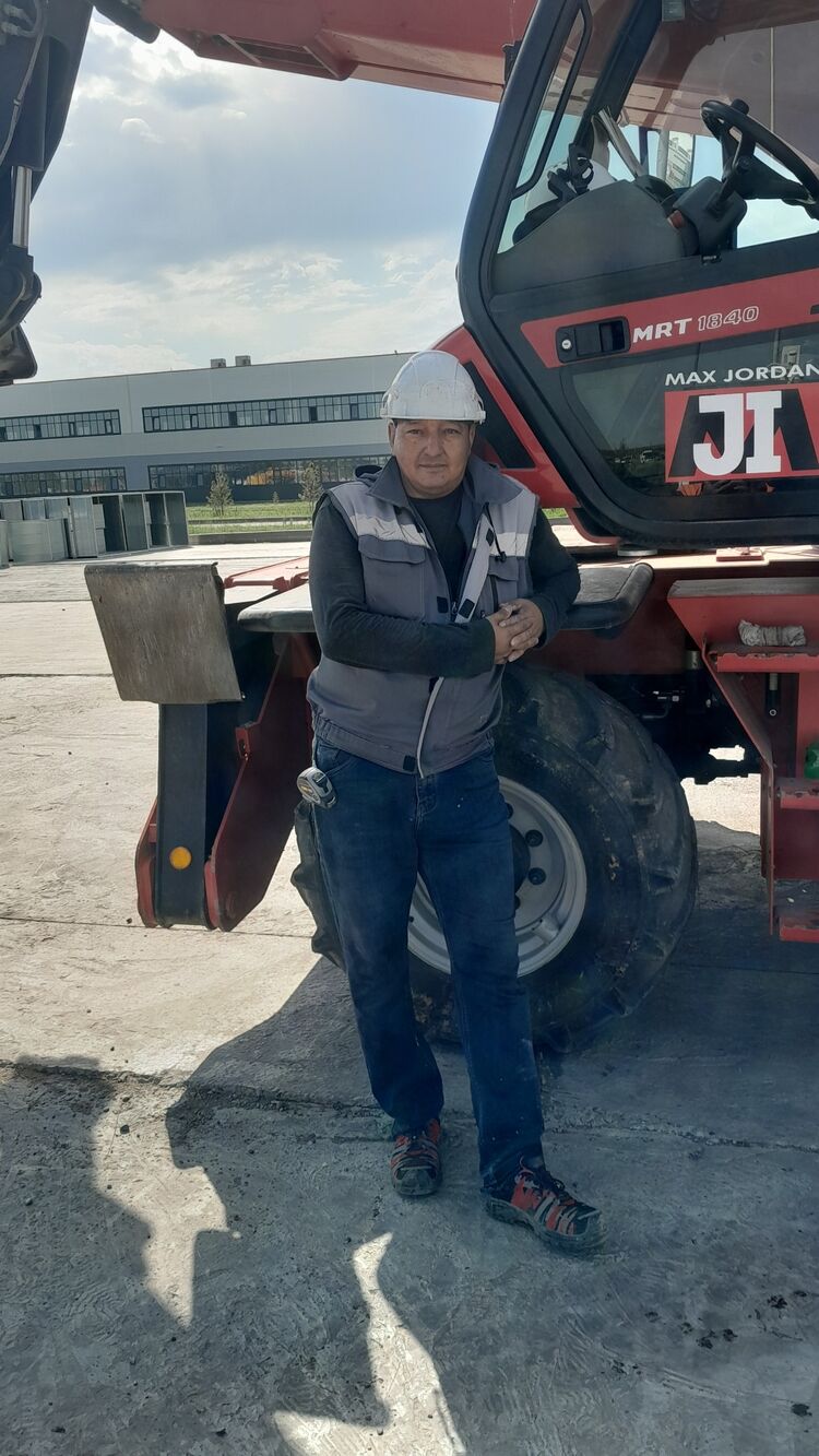  ,   Azamat, 42 ,     , c , 