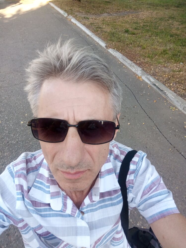  48374800  Semyon, 58 ,    