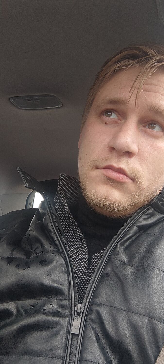  ,   Nikolai, 32 ,   ,   