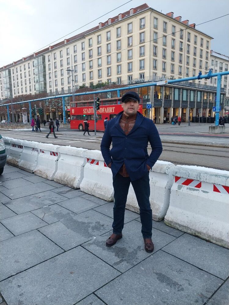  ,   Ibroxim, 39 ,   ,   