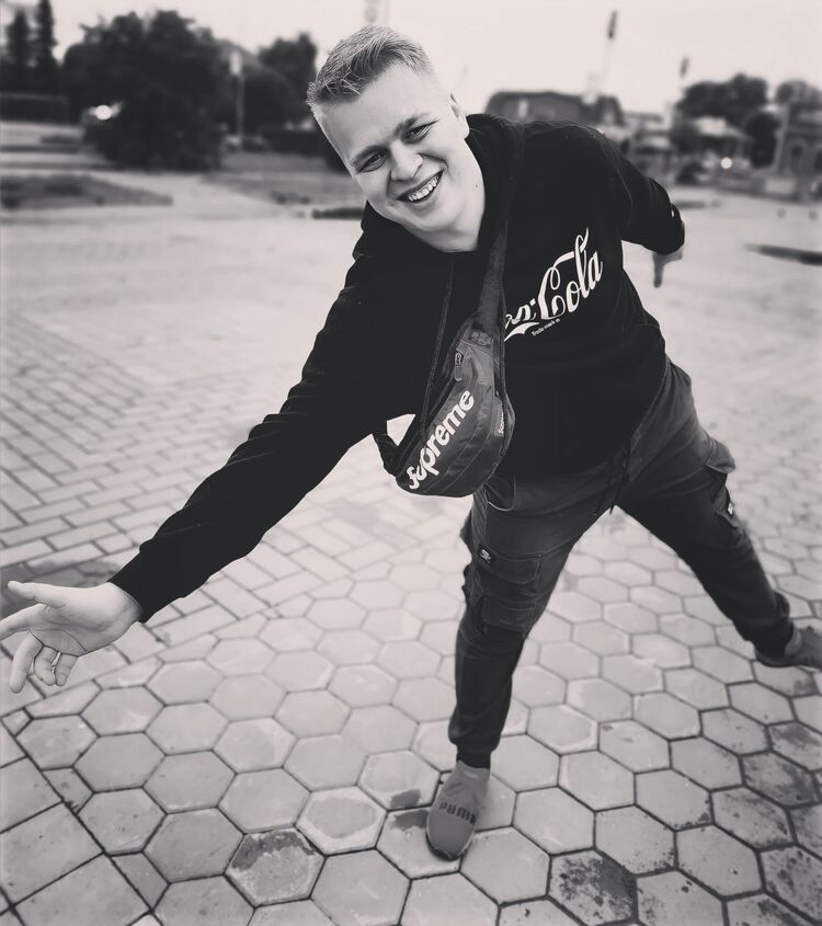  27983240  Nikolay, 28 ,    