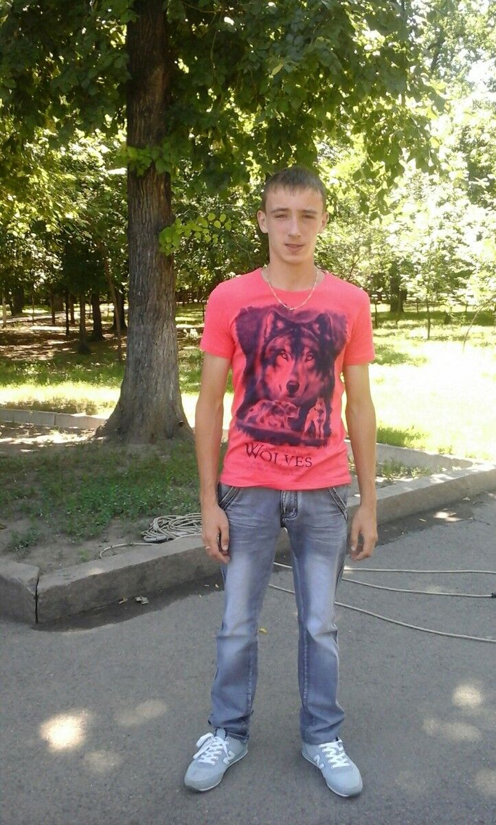  8238710  Rudik, 29 ,    