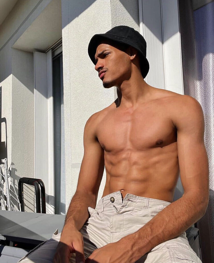  29662080  Antonio, 37 ,    