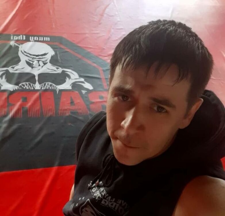  31653080  Alexander, 33 ,    