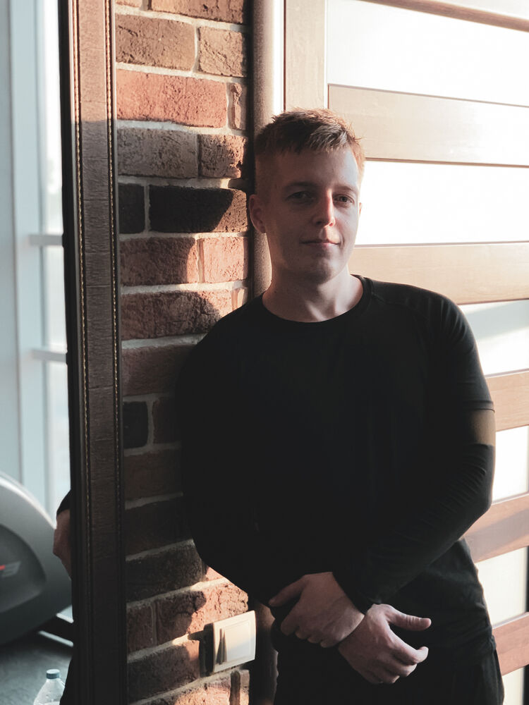  52085260  , 31 ,    -