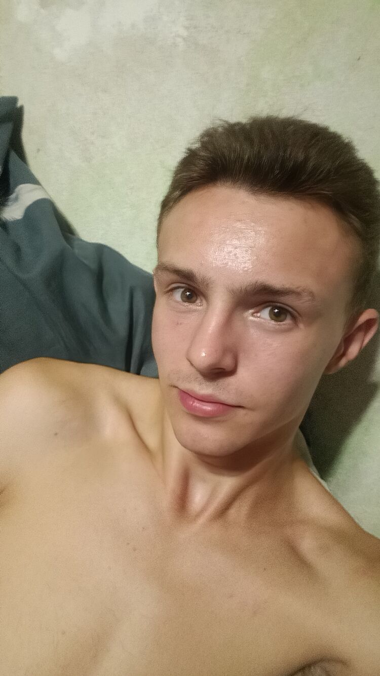  52979360  , 21 ,    