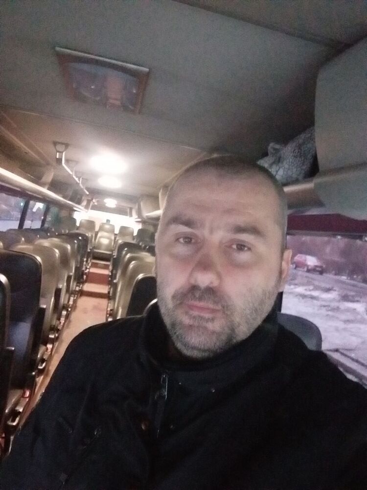  54278840  Valentin, 39 ,    