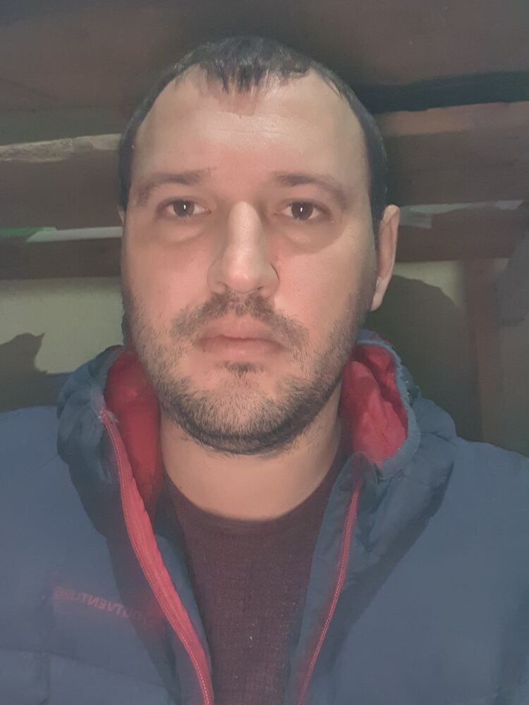  ,   Zhenya, 40 ,   ,   
