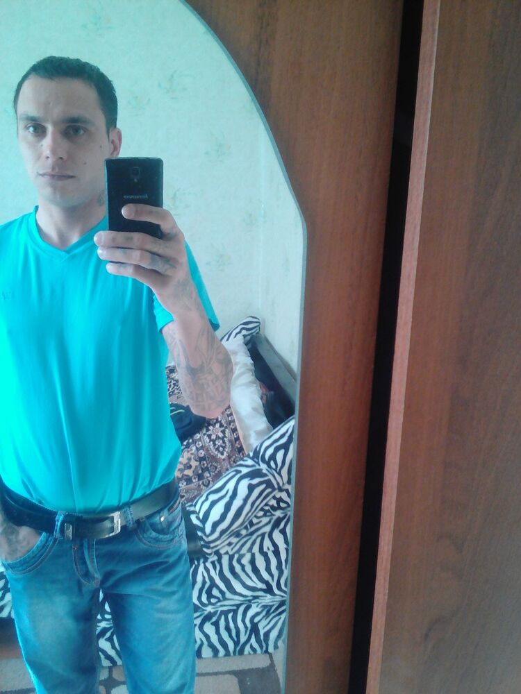  ,   Dan, 40 ,   ,   , c 