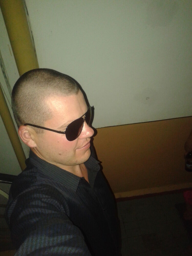  7782950  Sascha, 39 ,    