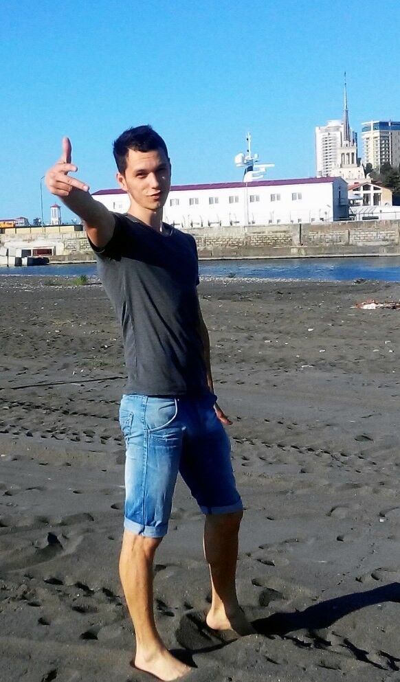  15068600  Ivan, 31 ,    