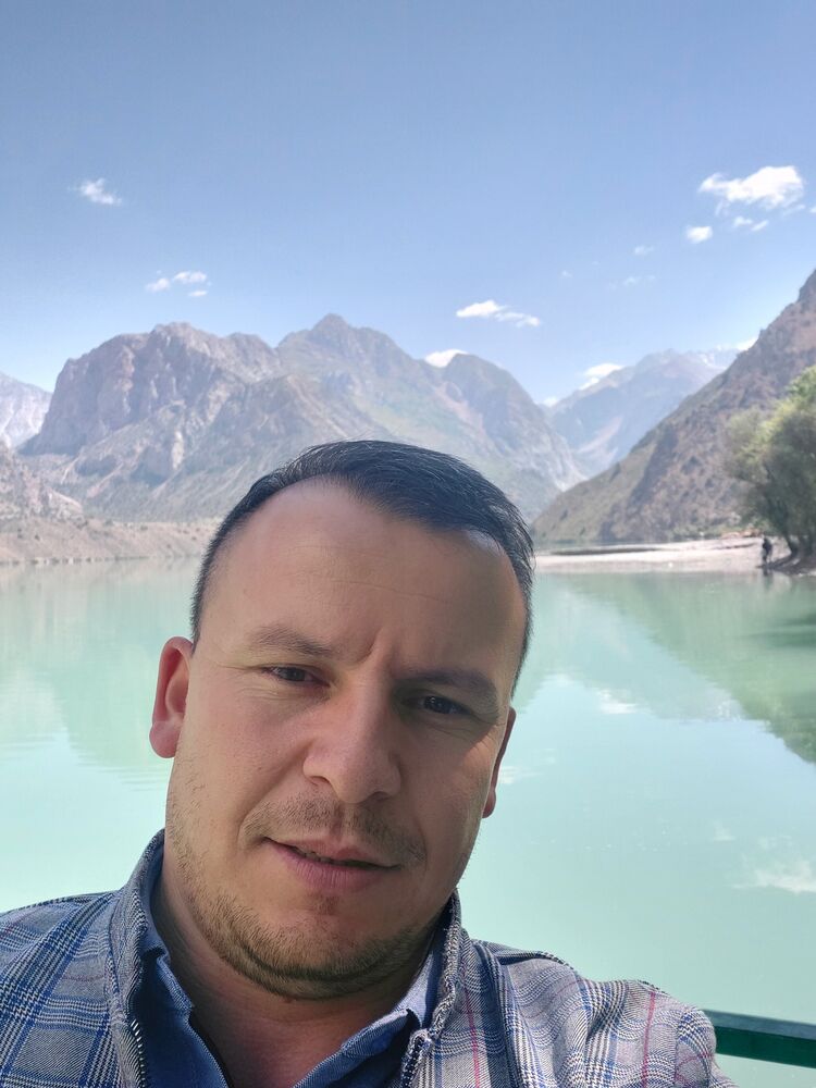  27102850  Bexzod, 37 ,    