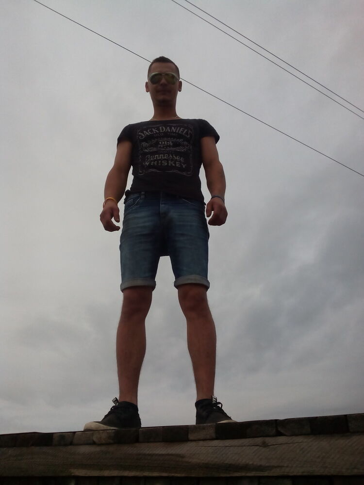  ,   Artur, 31 ,   ,   , c 