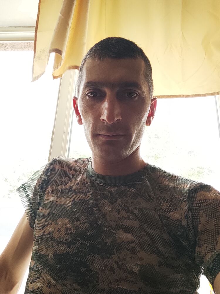  26874600  David, 34 ,    