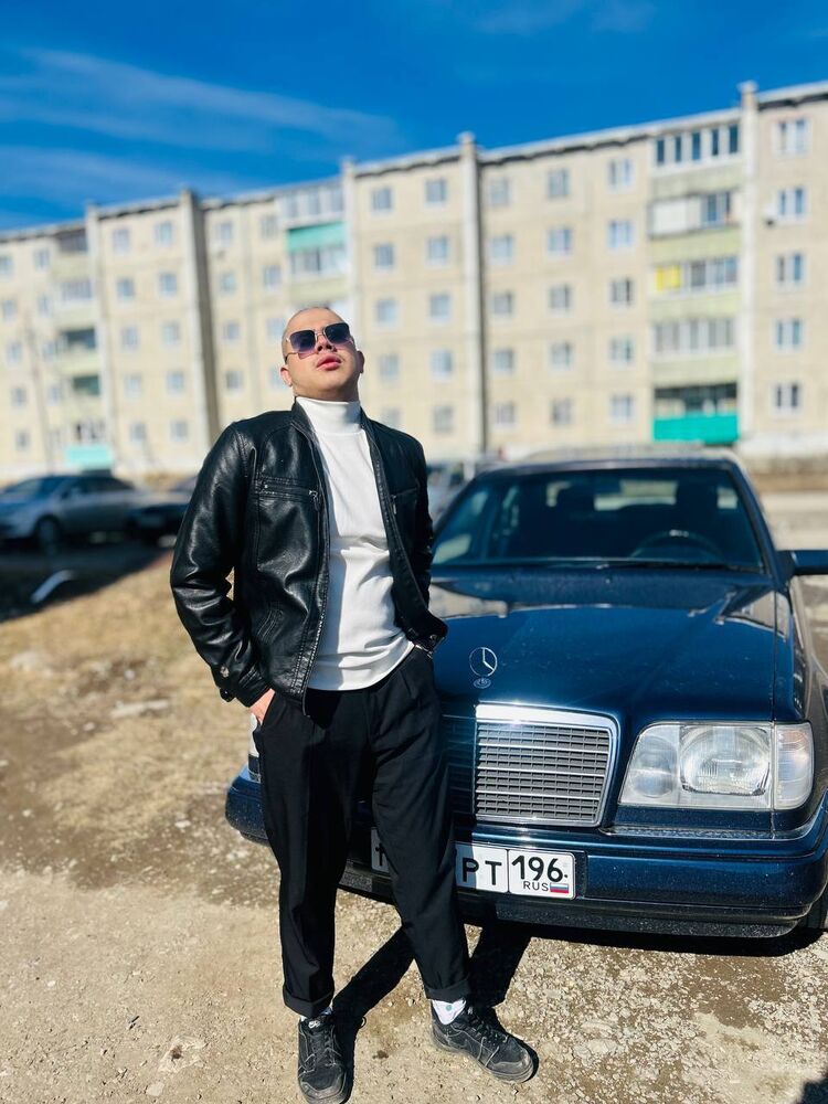  54071780  Vadim, 23 ,    