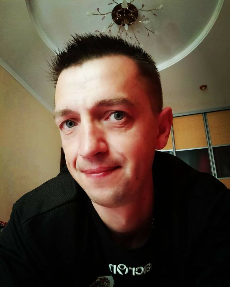  24689630  Boryska, 41 ,    