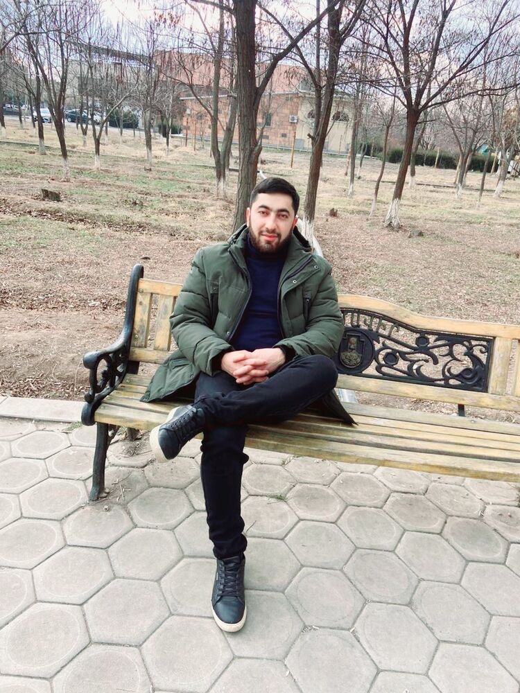  ,   Armen, 31 ,   ,   