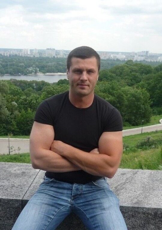  17249080  Denis, 41 ,    