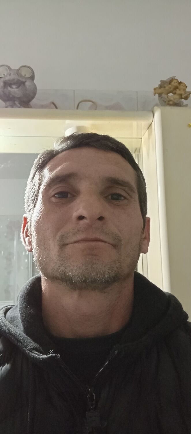  ,   Jorik, 42 ,   ,   , c , 