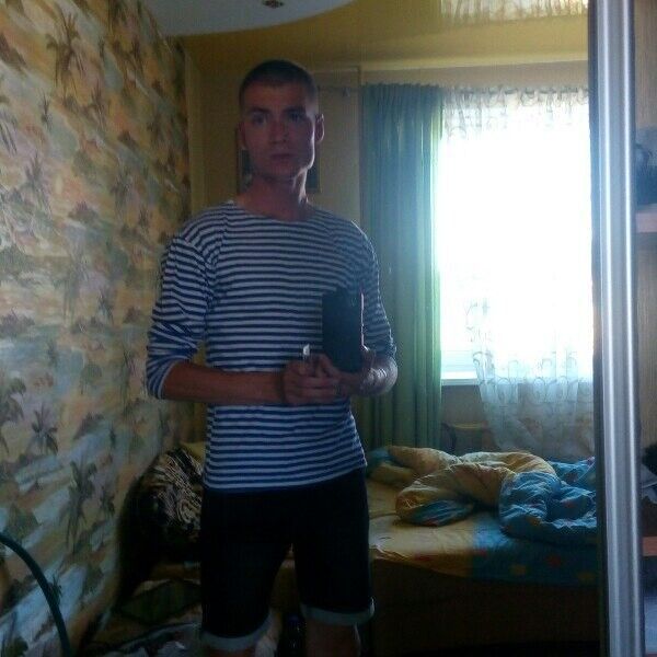  16364460  Ivan, 29 ,    