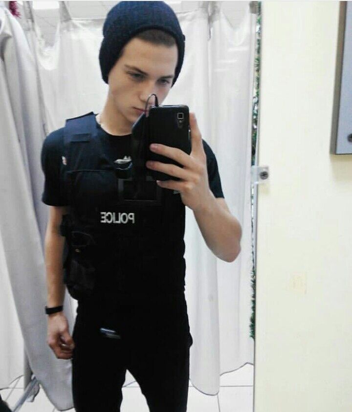  ,   ARTEM, 25 ,   ,   , c 