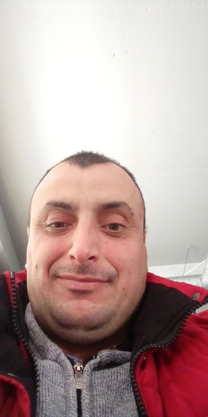  ,   Nicolae, 39 ,   ,   