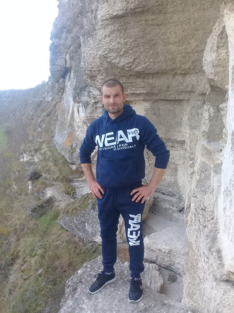   ,   Vasea M, 35 ,   ,   , c 