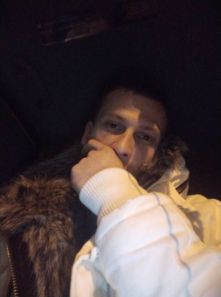  27087170  , 40 ,    