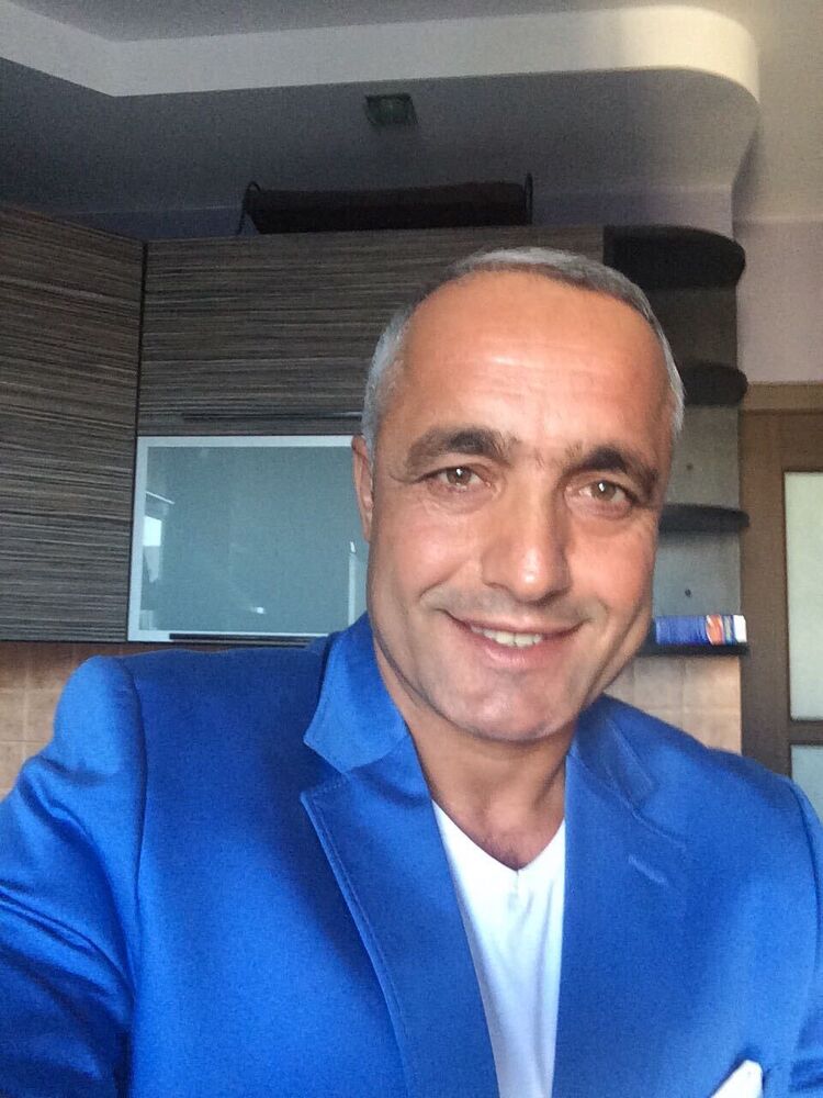  41391210  Mustafa, 49 ,    