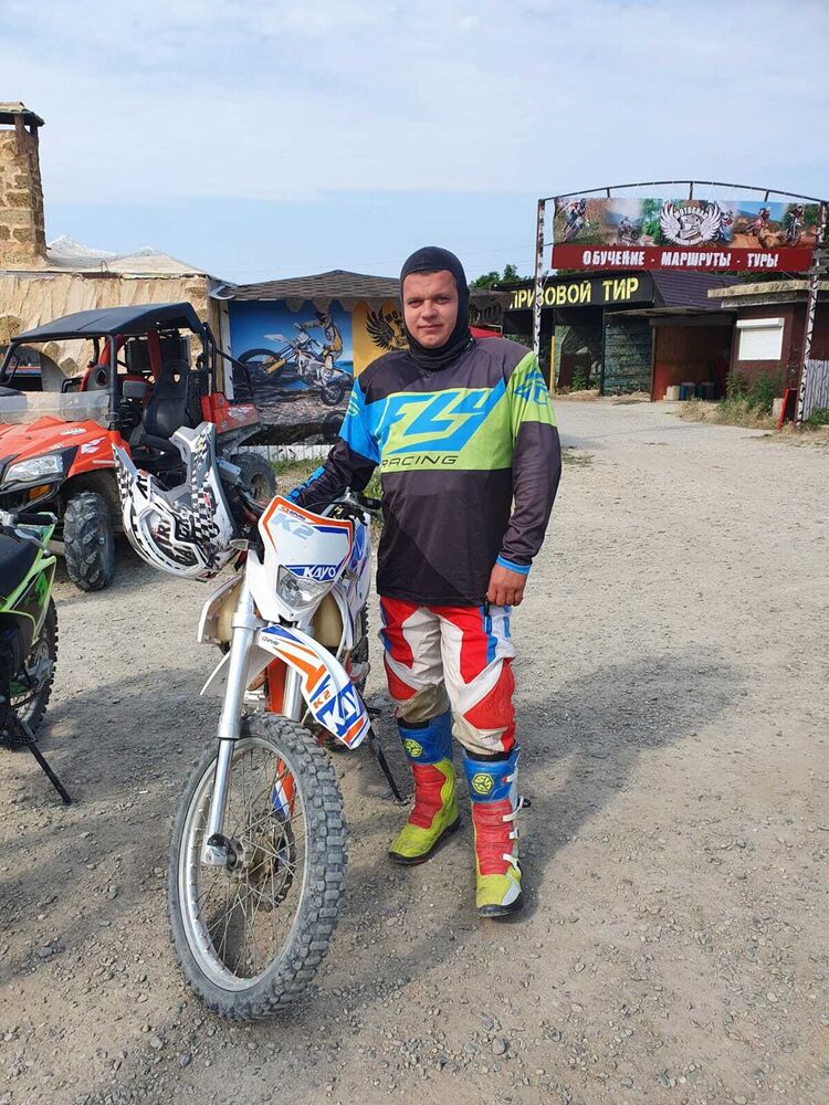  27021050  , 37 ,    -