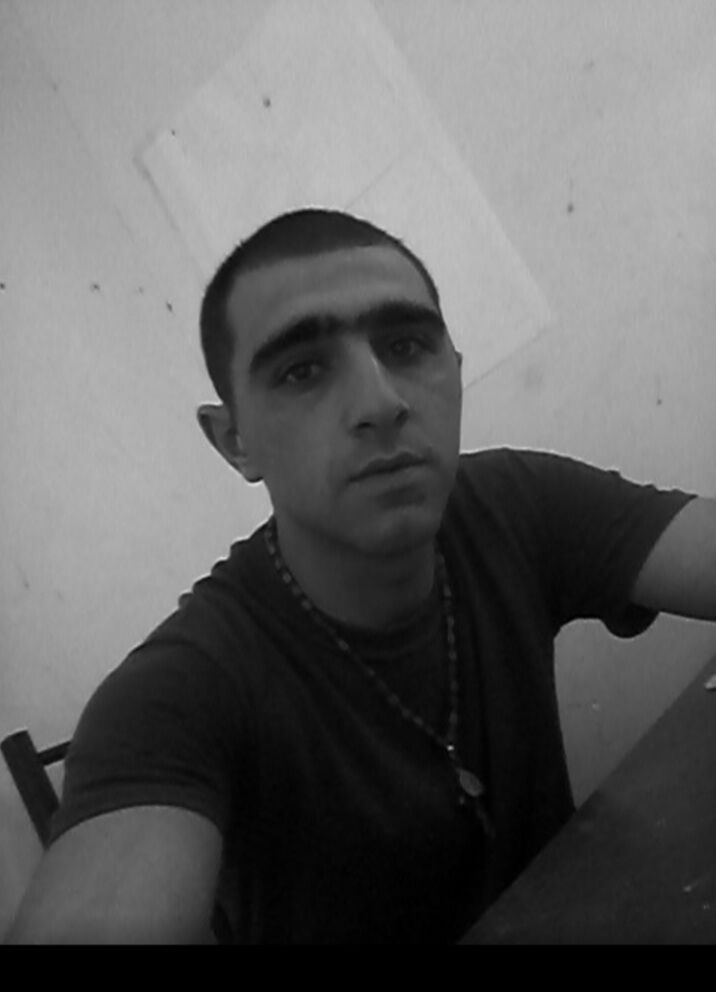  34332670  Gevor, 26 ,    