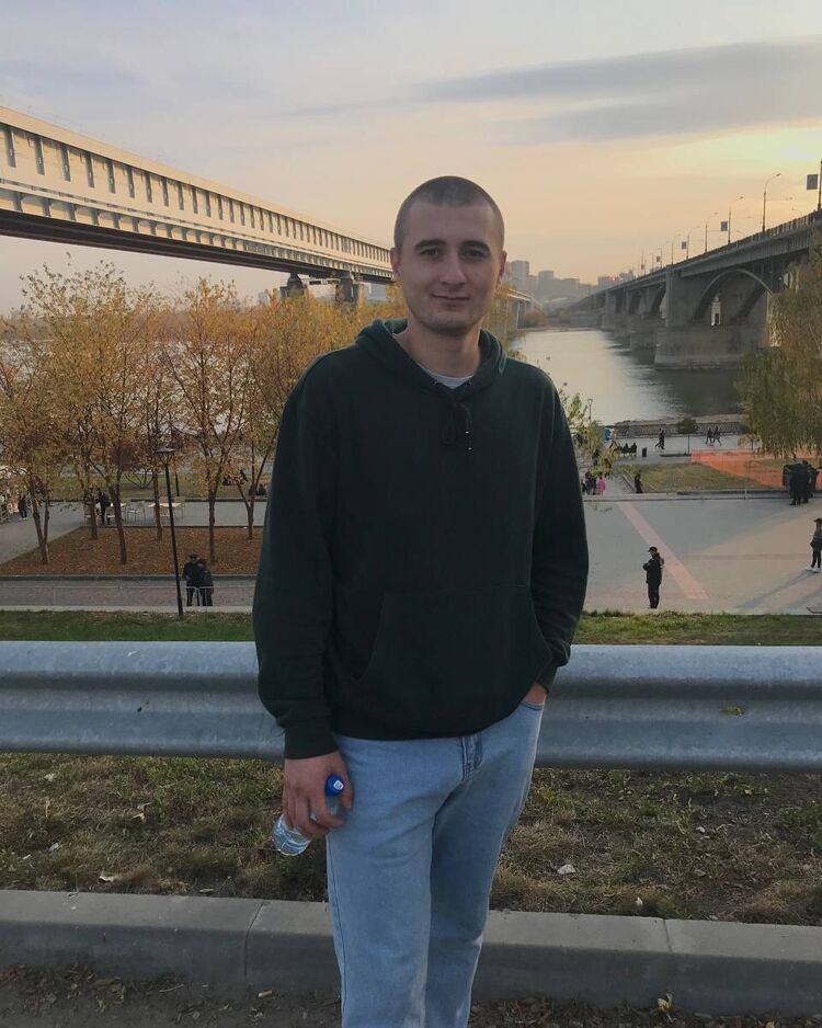  31340820  Evgeny, 25 ,    