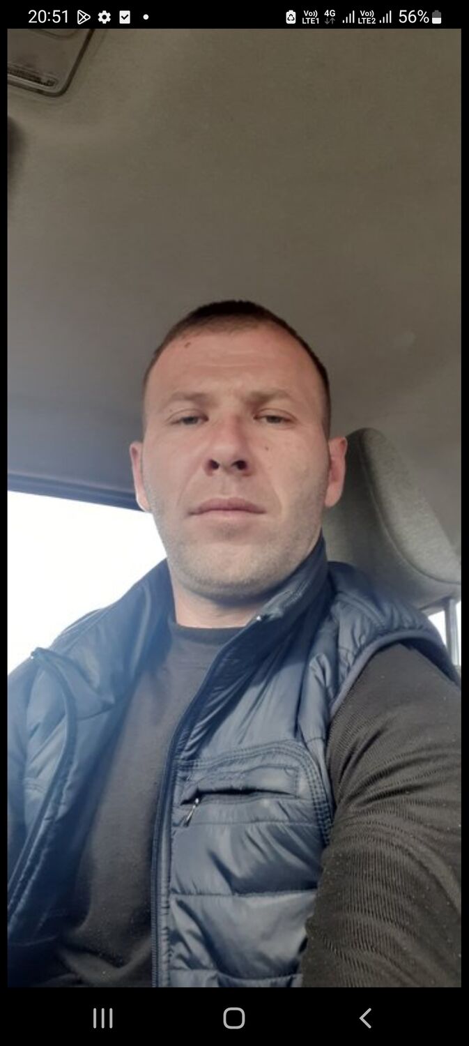  35786350  Zahar, 38 ,    