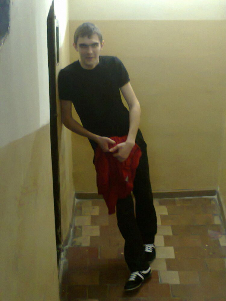  14312060  Roman, 33 ,    