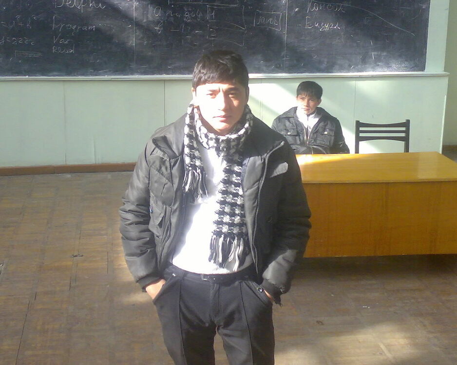 4951040  STUDENT, 34 ,    