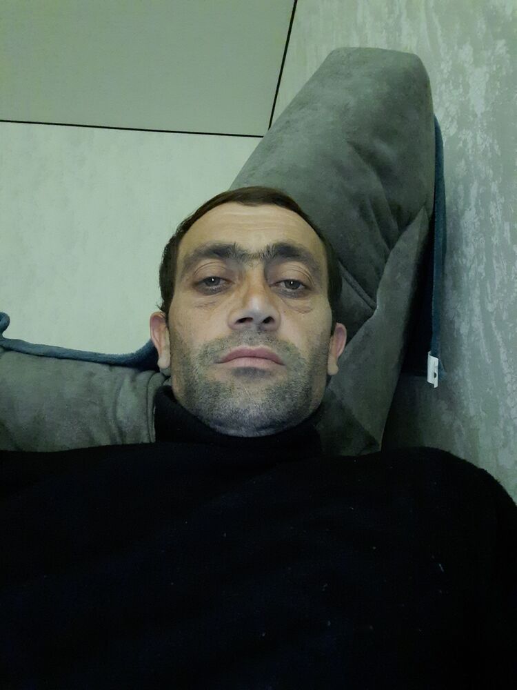  53865840  Gevorg, 39 ,    