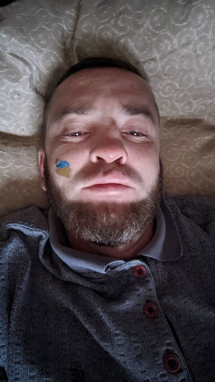  38918990  Andrew, 43 ,    