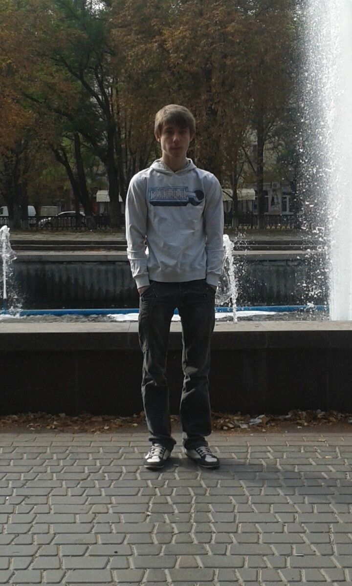  5232980  Nik, 30 ,    