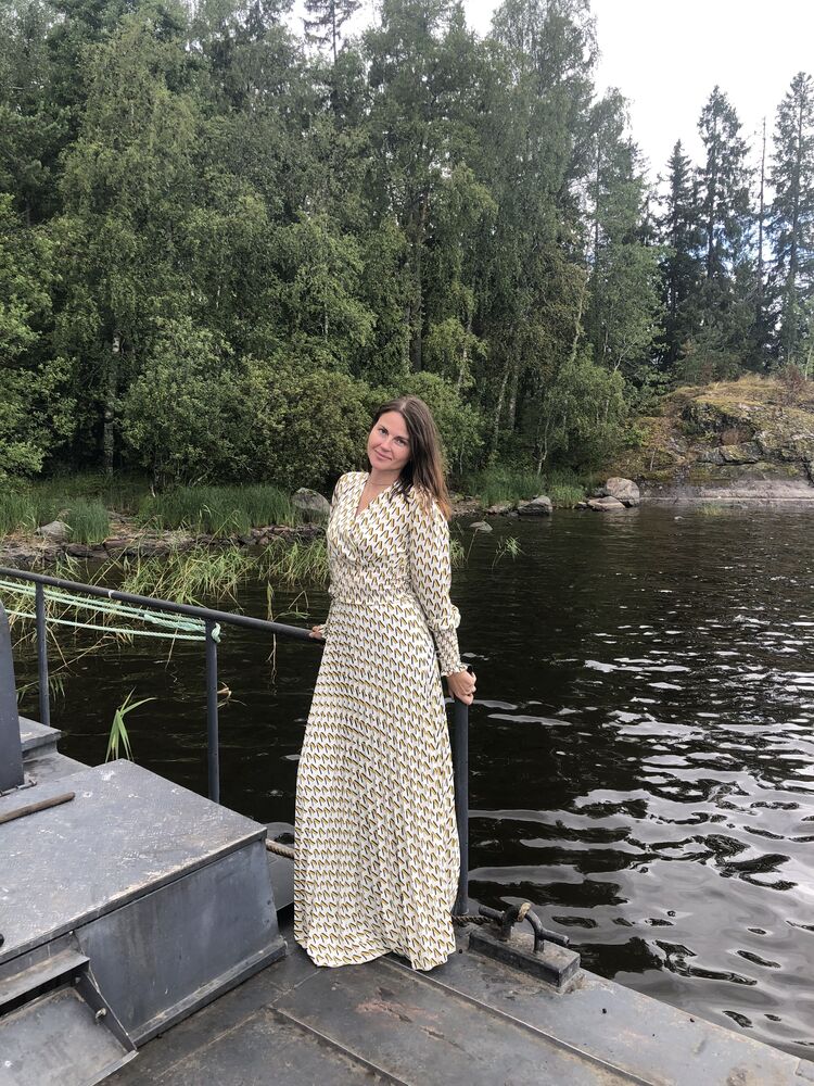  54245390  Elena, 37 ,    -