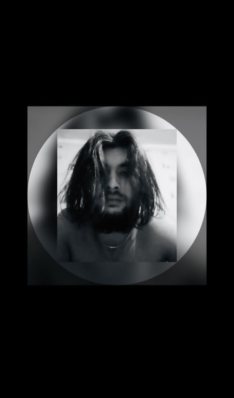  30561320  Aladdin, 31 ,    -