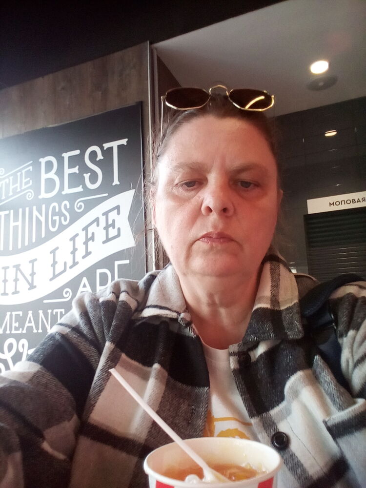  51391040  Liza, 51 ,    