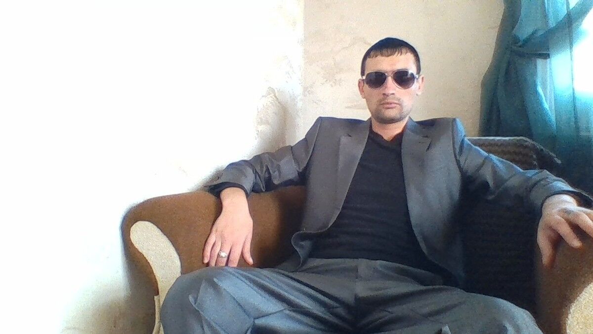  ,   Emin, 40 ,   