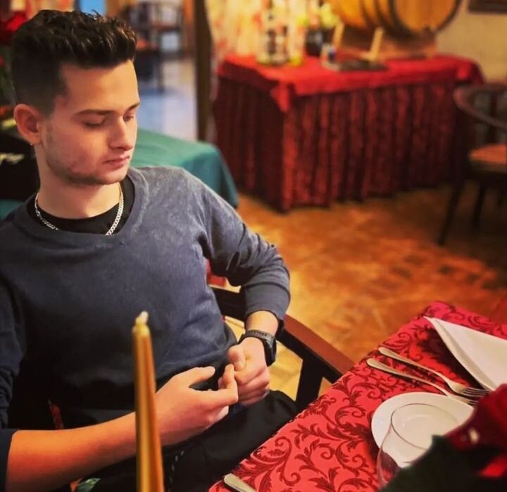  33279720  Dylan, 21 ,    Czestochowa