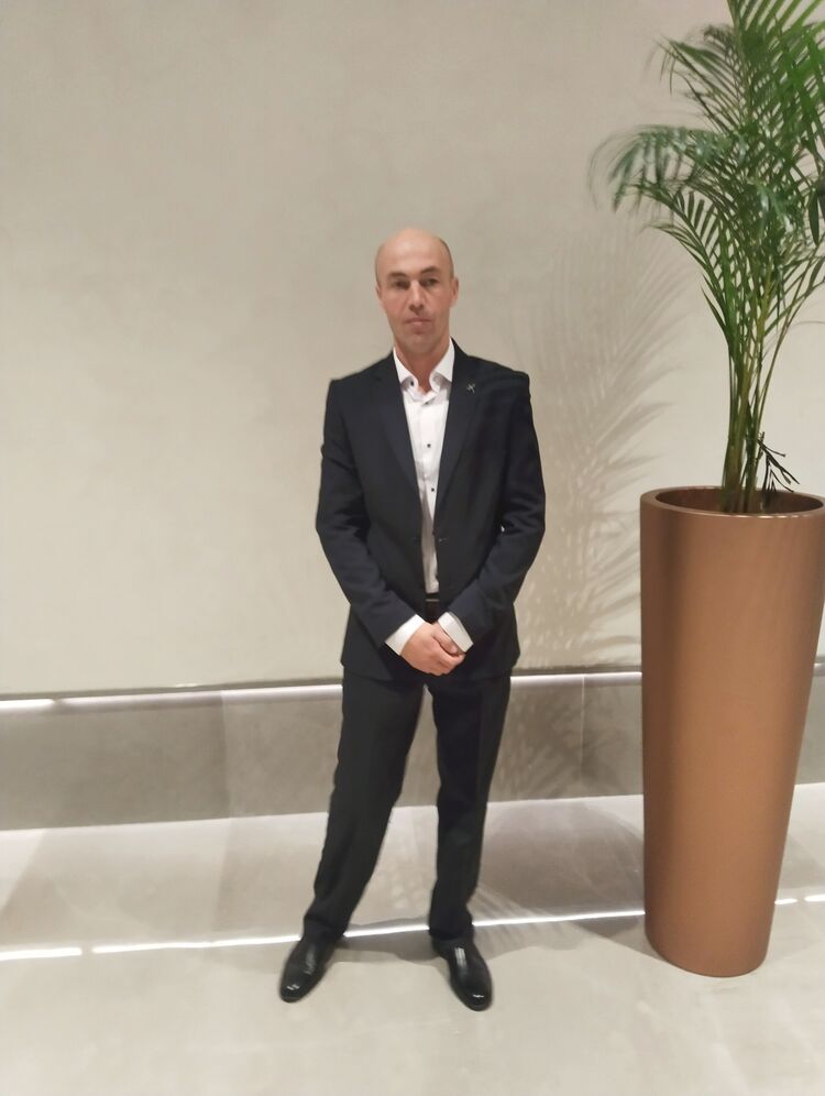  53851330  , 40 ,    Gering