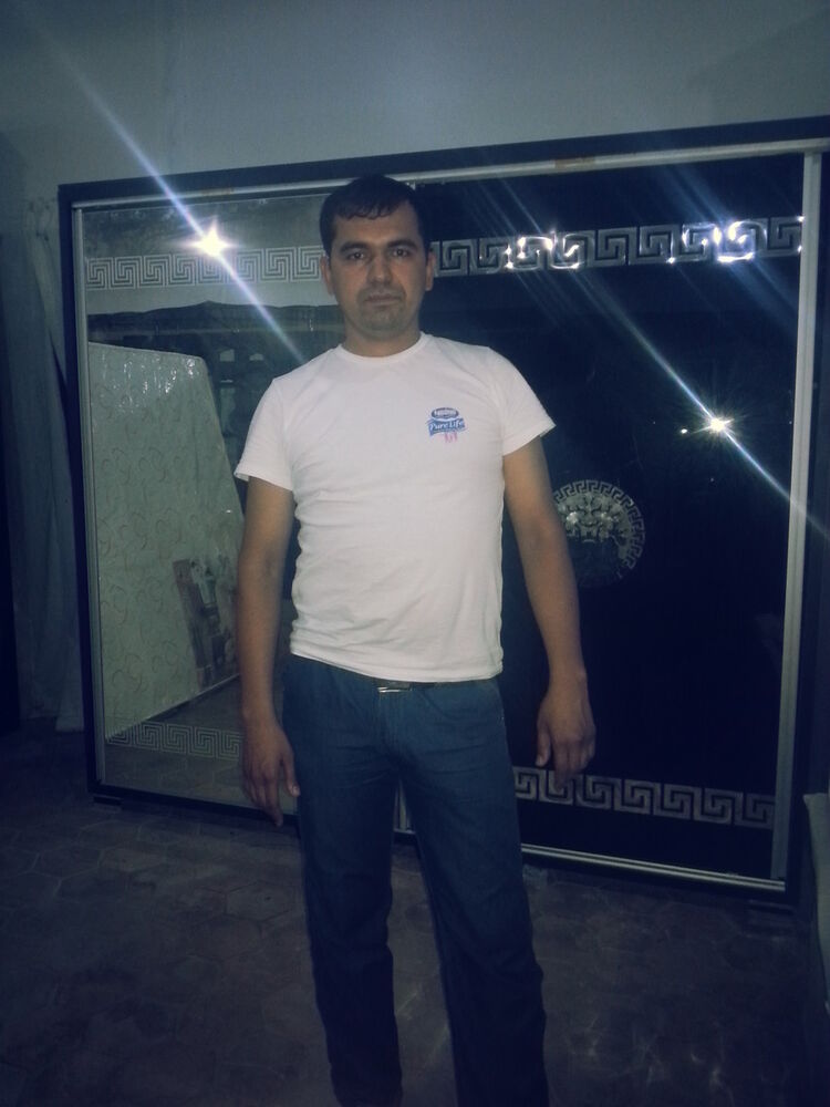  4595770  Farrux, 38 ,    