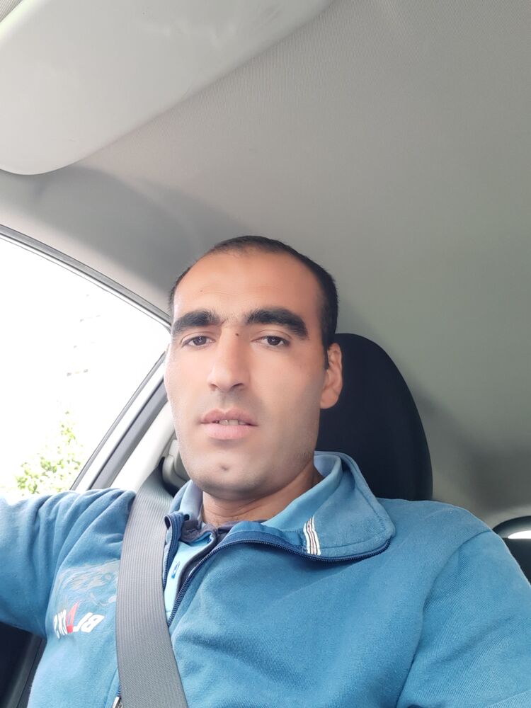  ,   Arkadi, 41 ,   ,   , c , 